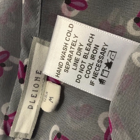 🦋Pleione Nordstrom Floral Keyhole Tie Blouse - Picture 7 of 8